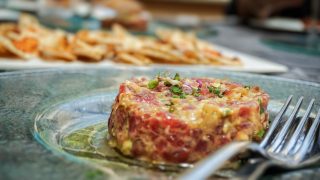 Tartar de atún con aguacate
