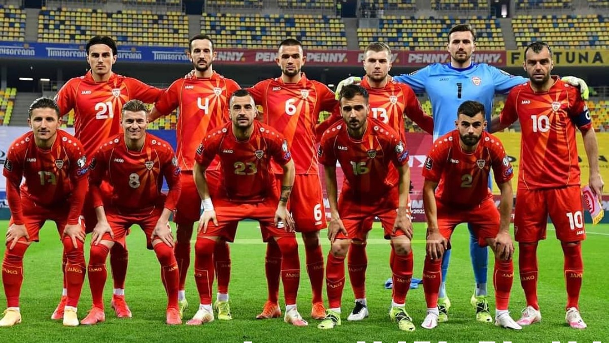 La selección de Macedonia antes de jugar un partido. (@ffmmkd)