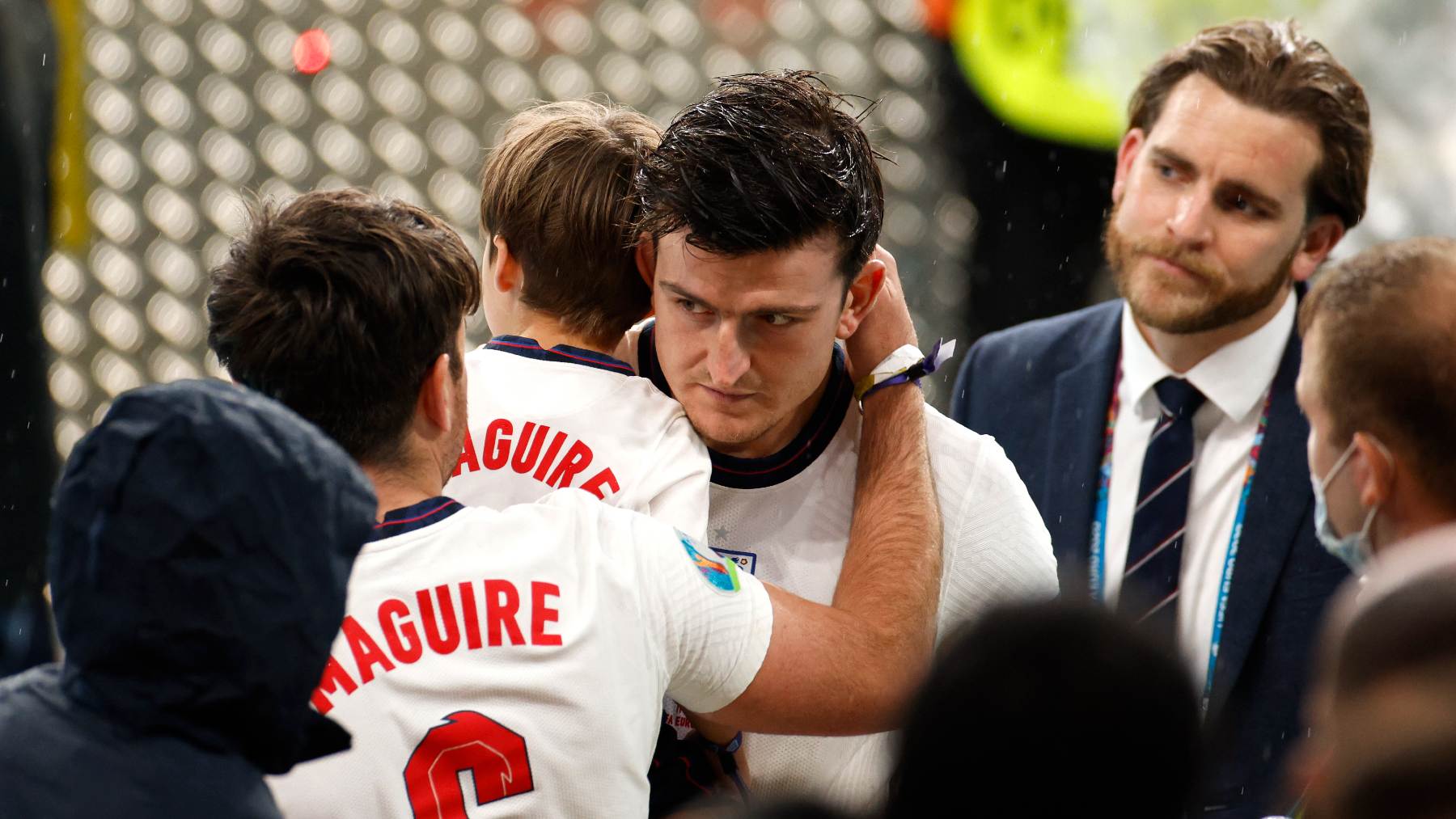Maguire, con sus hijos tras la final de la Eurocopa. (Getty)